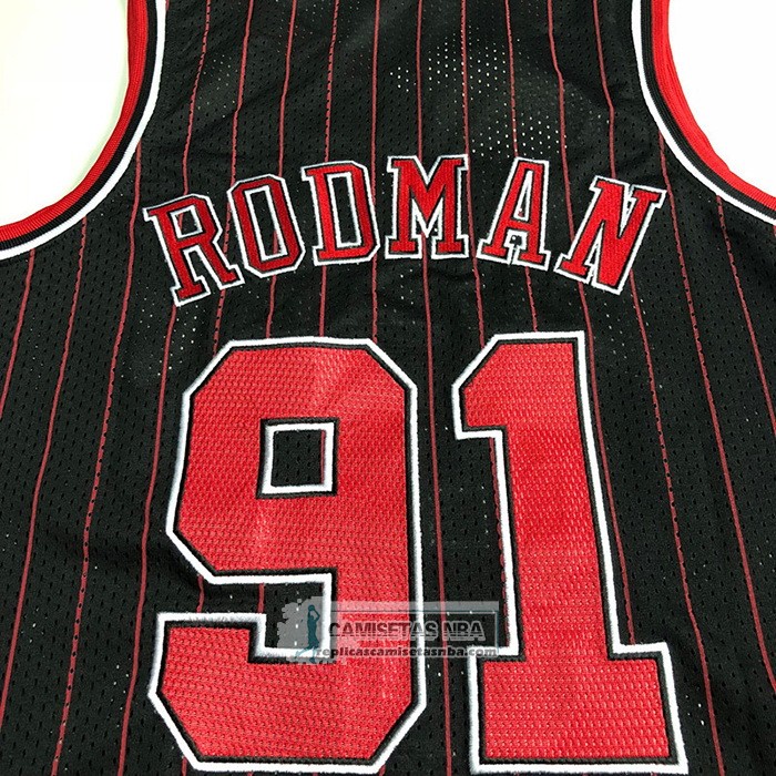 Camiseta Chicago Bulls Dennis Rodman NO 91 Mitchell & Ness 1996-97 Negro